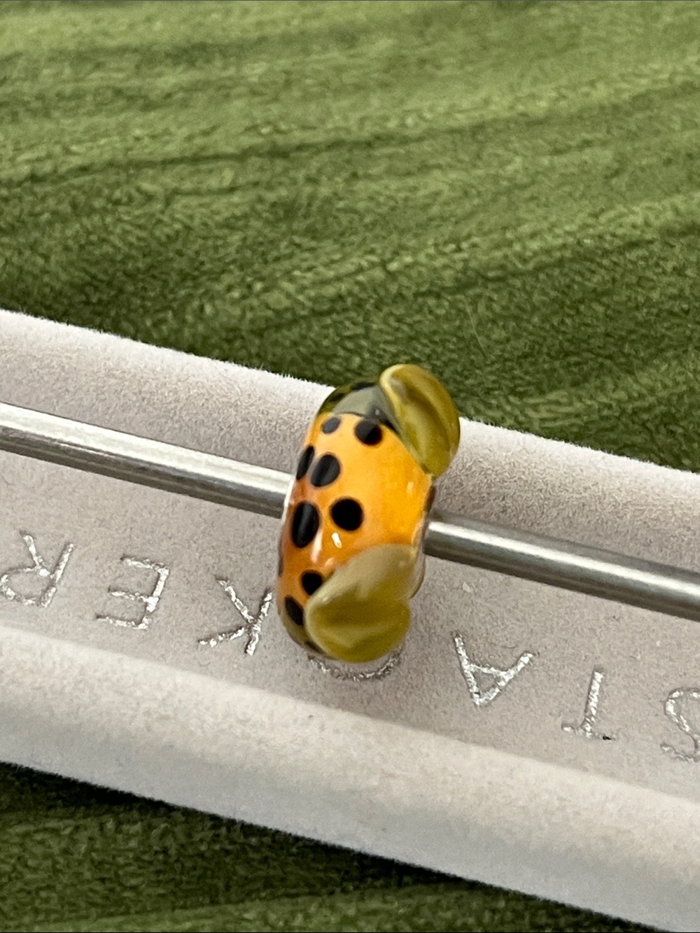Trollbeads Orange Pod Bead